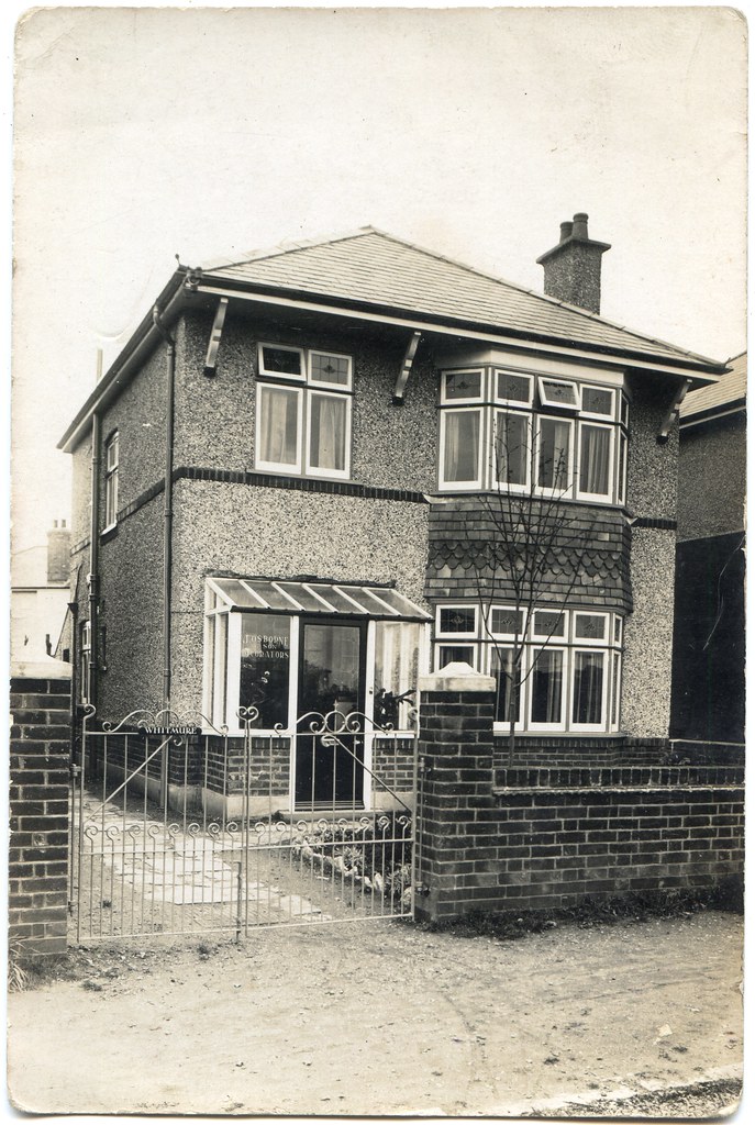 Whitmure, 74 Priory View Road, Moordown, Bournemouth, Dorset a photo