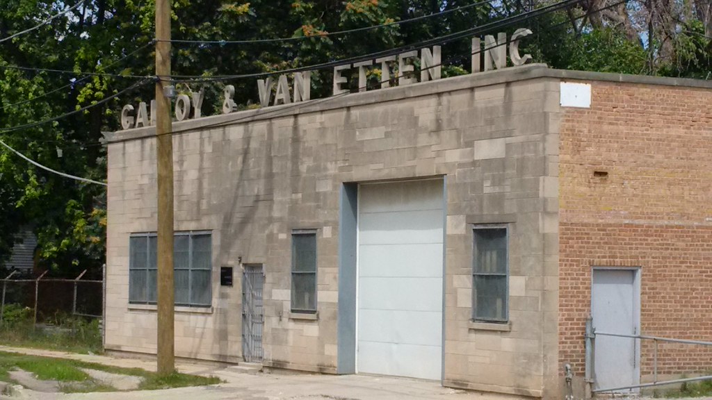 Galloy and Van Etten Signage 1 These two buildings are on… Flickr