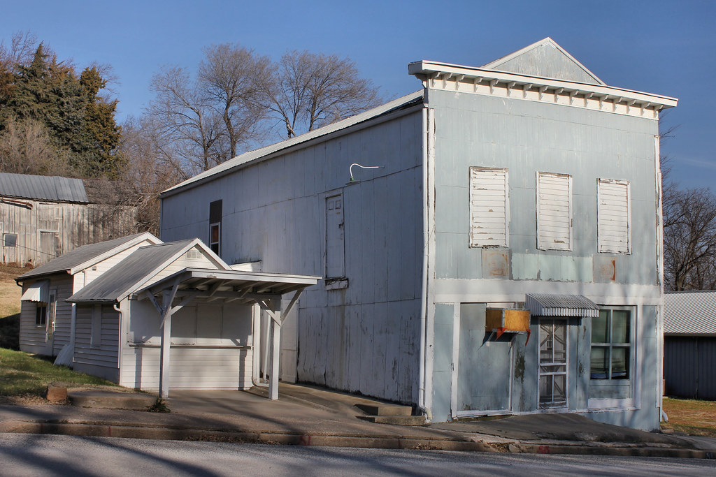 Commercial Building White Cloud, KS Built in 1868 for Oz… Flickr