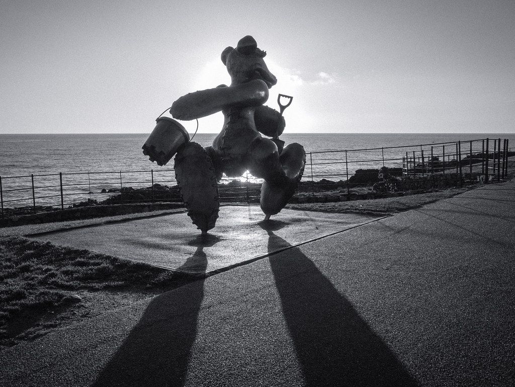 Greystones, Co Wicklow Bronze statue of a giant bear with … Flickr