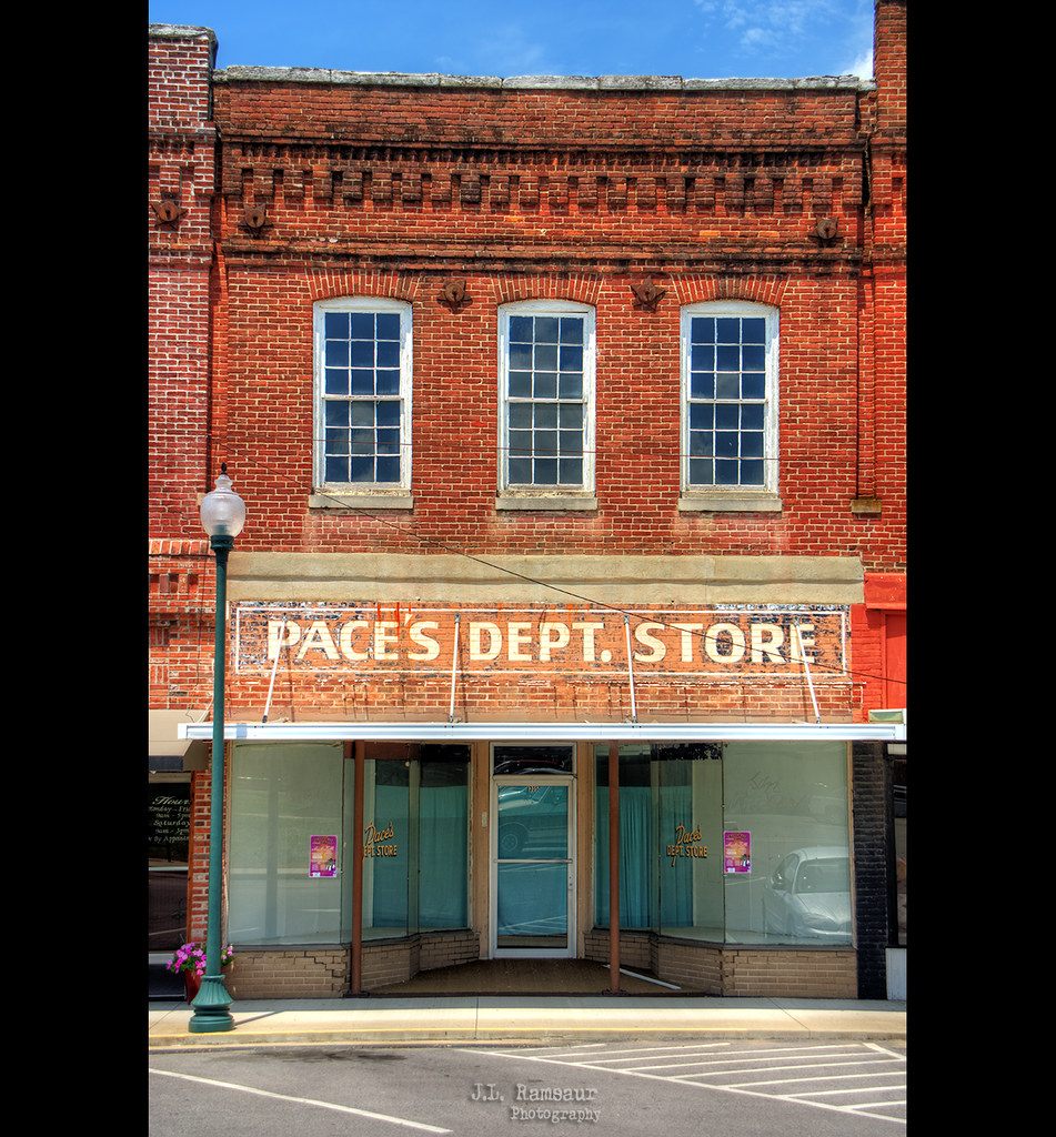 Pace's Dept Store Centerville, Tennessee I do not know a… Flickr