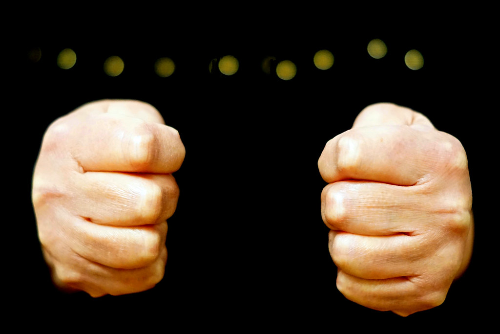 All sizes | Daumen Drücken / Fingers crossed | Flickr - Photo Sharing!