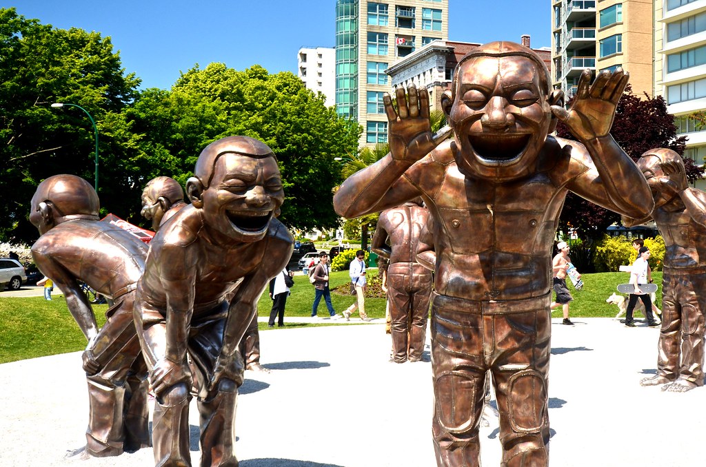 The Giant Laughing Statues at English Bay, Vancouver, Brit… Flickr