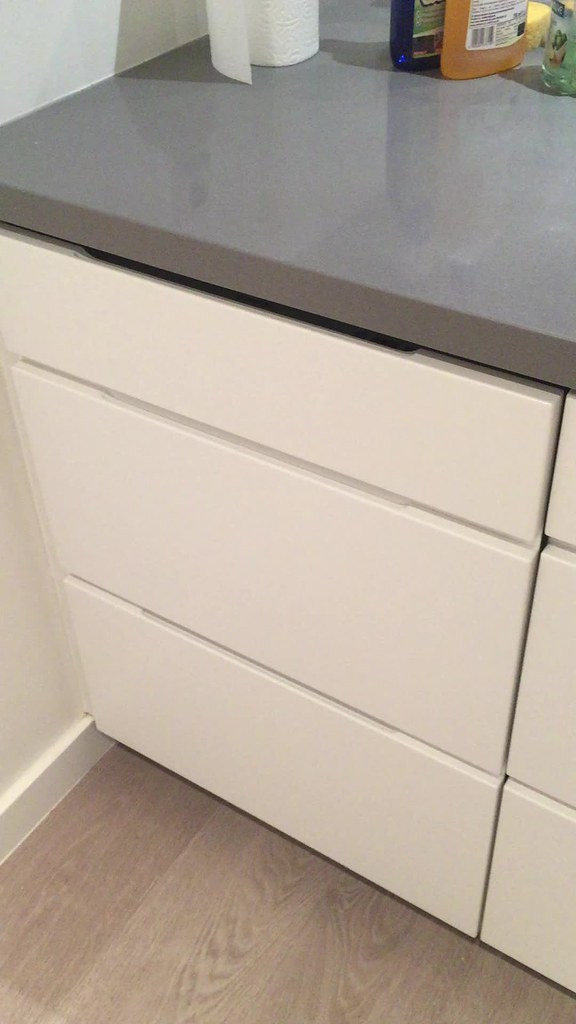 3 weeks to movein Dishwasher on a baseboard that is too h… ching