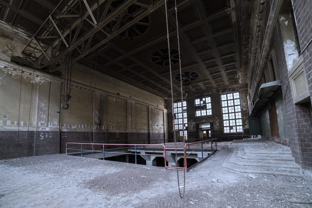 Industrial ballroom Ni1050 Flickr
