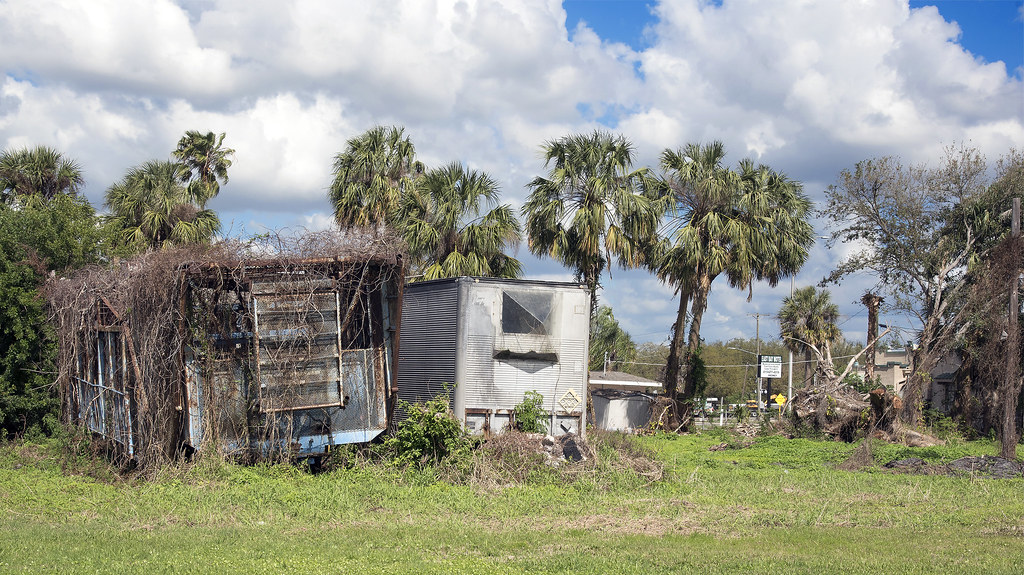 Gibsonton Fl, Feb, 2018 Abandoned trucks and trailers Flickr