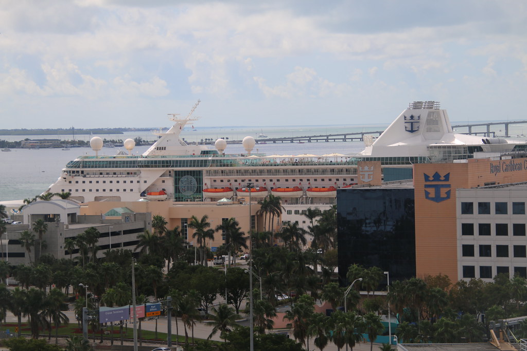 Celebrity Equinox Leaving the Port of Miami (Miami, Florid… Flickr