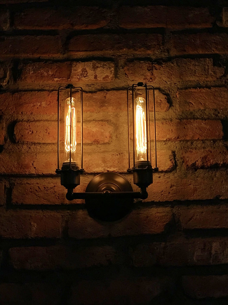 lamp lampara Rafael Saldaña Flickr