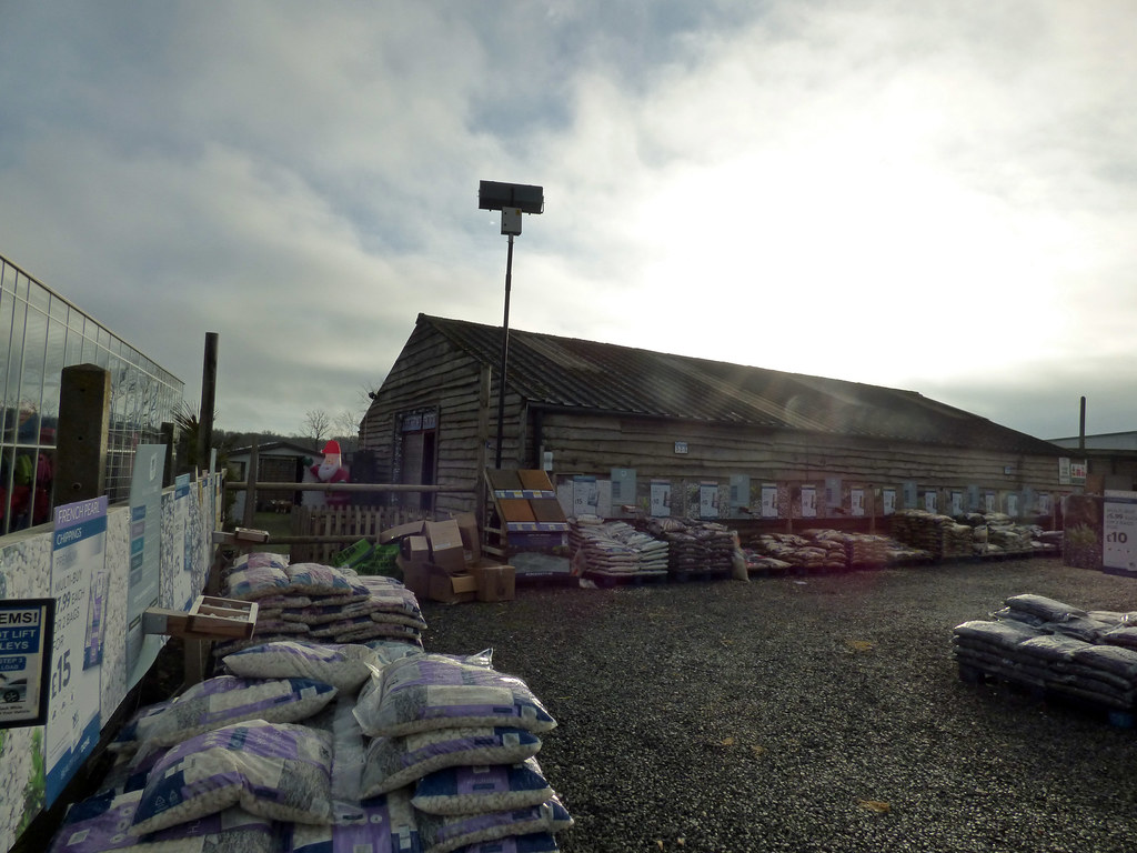 Flickriver ell brown's photos tagged with earlswoodsantasgrotto