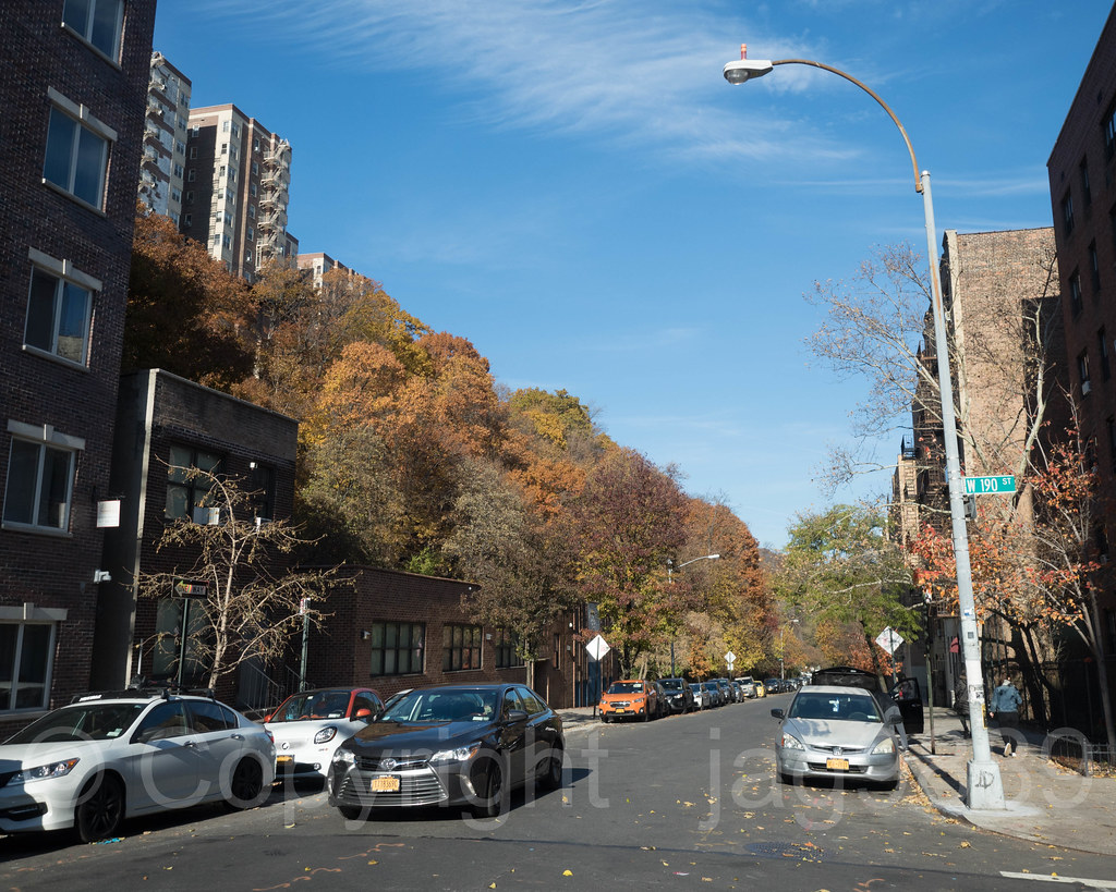 Avenue, Hudson Heights, New York City Traffic runs… Flickr