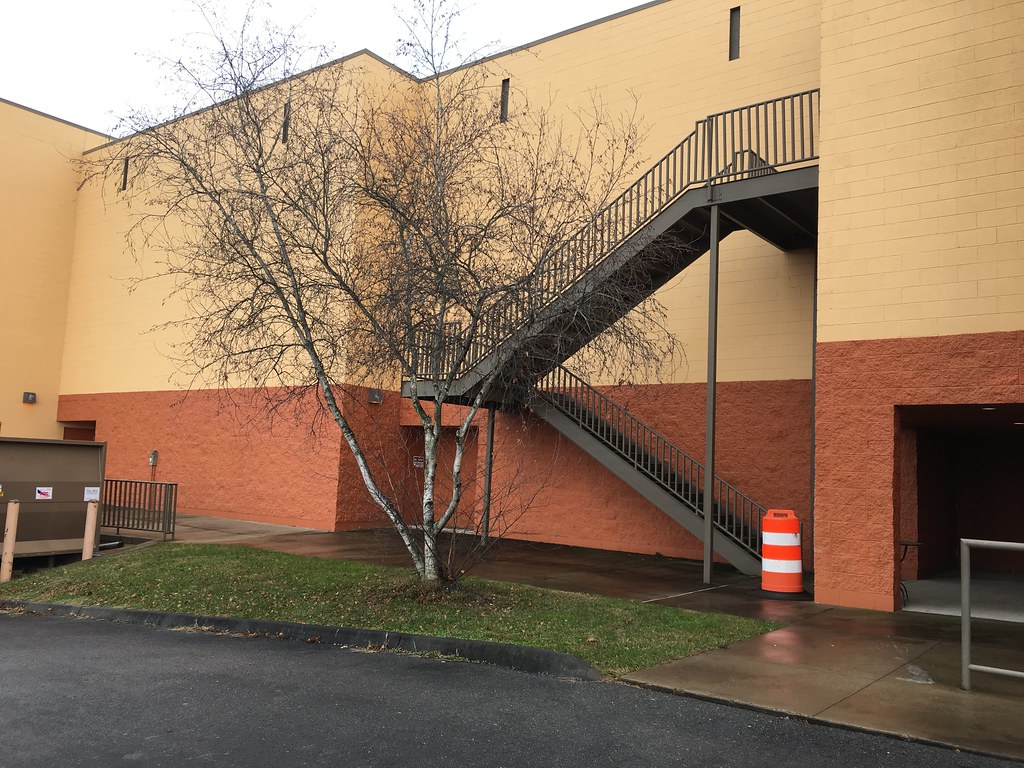 Cinemark Tinseltown USA Bristol, VA greenth1ng Flickr