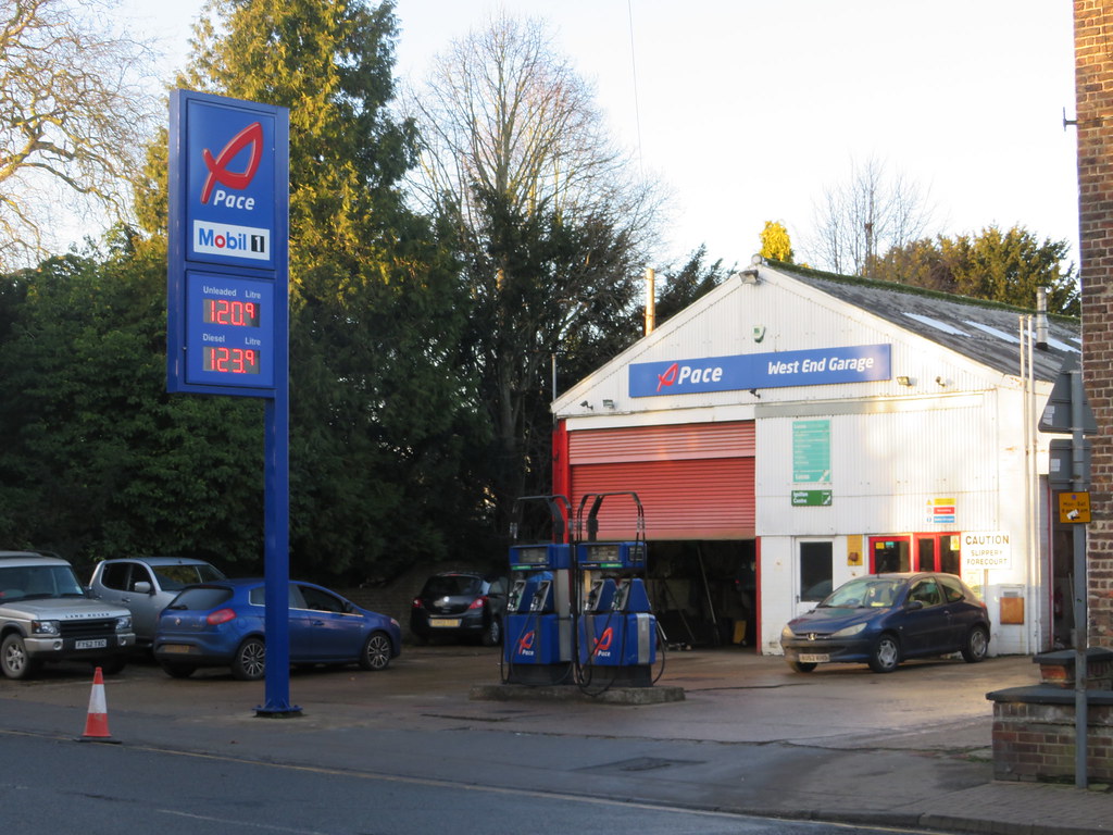 Pace West End Garage, Holbeach, Lincolnshire 2 Pace bran… Flickr