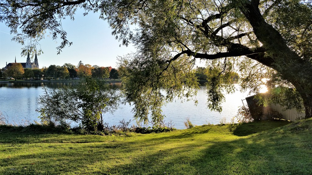 Elevation of Les Coteaux, QC, Canada Topographic Map Altitude Map