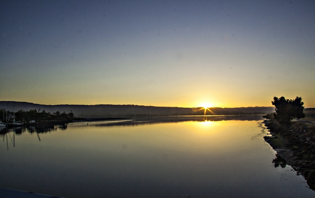 Sunrise over the bay. Bay Farm. Alameda. San Francisco Bay… Flickr