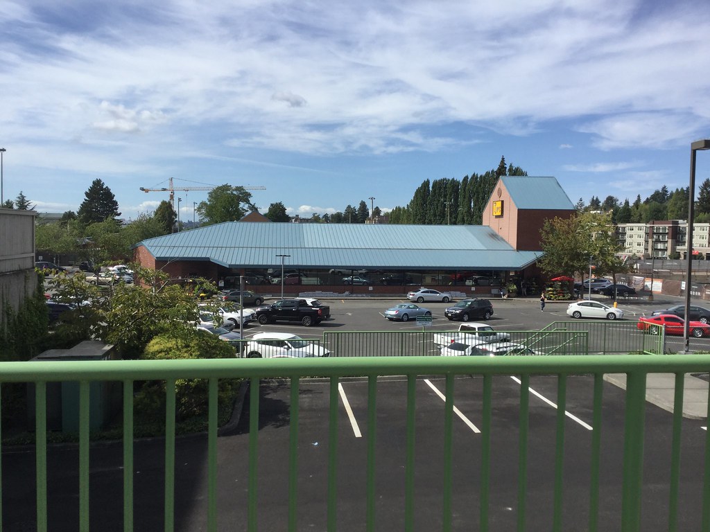 to the downtown Kirkland QFC New year, new store! … Flickr