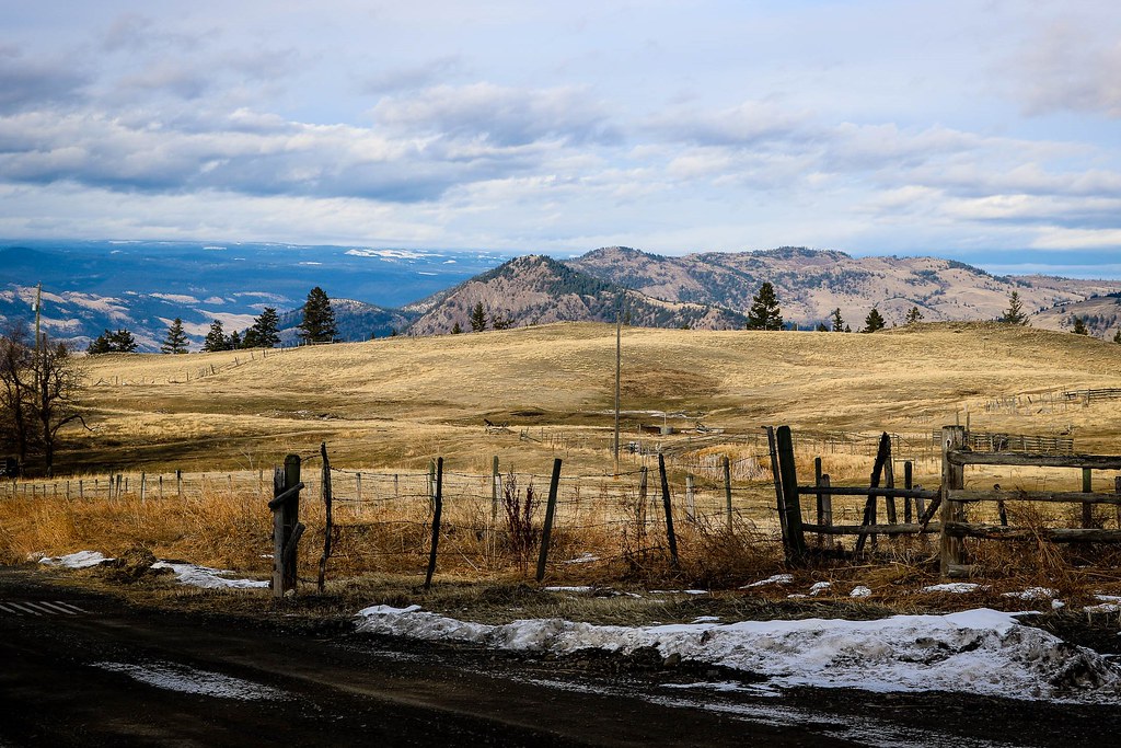 Fence on top of the world View along Rose Hill Rd Kamloops… Flickr