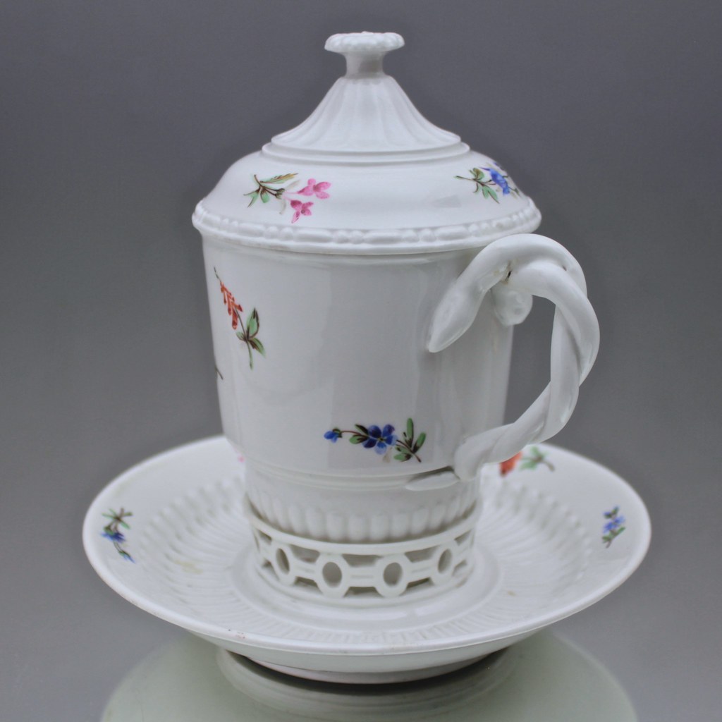 Hoechst, Hoechster Porzellan Manufaktur, Tasse, Deckeltass… Flickr