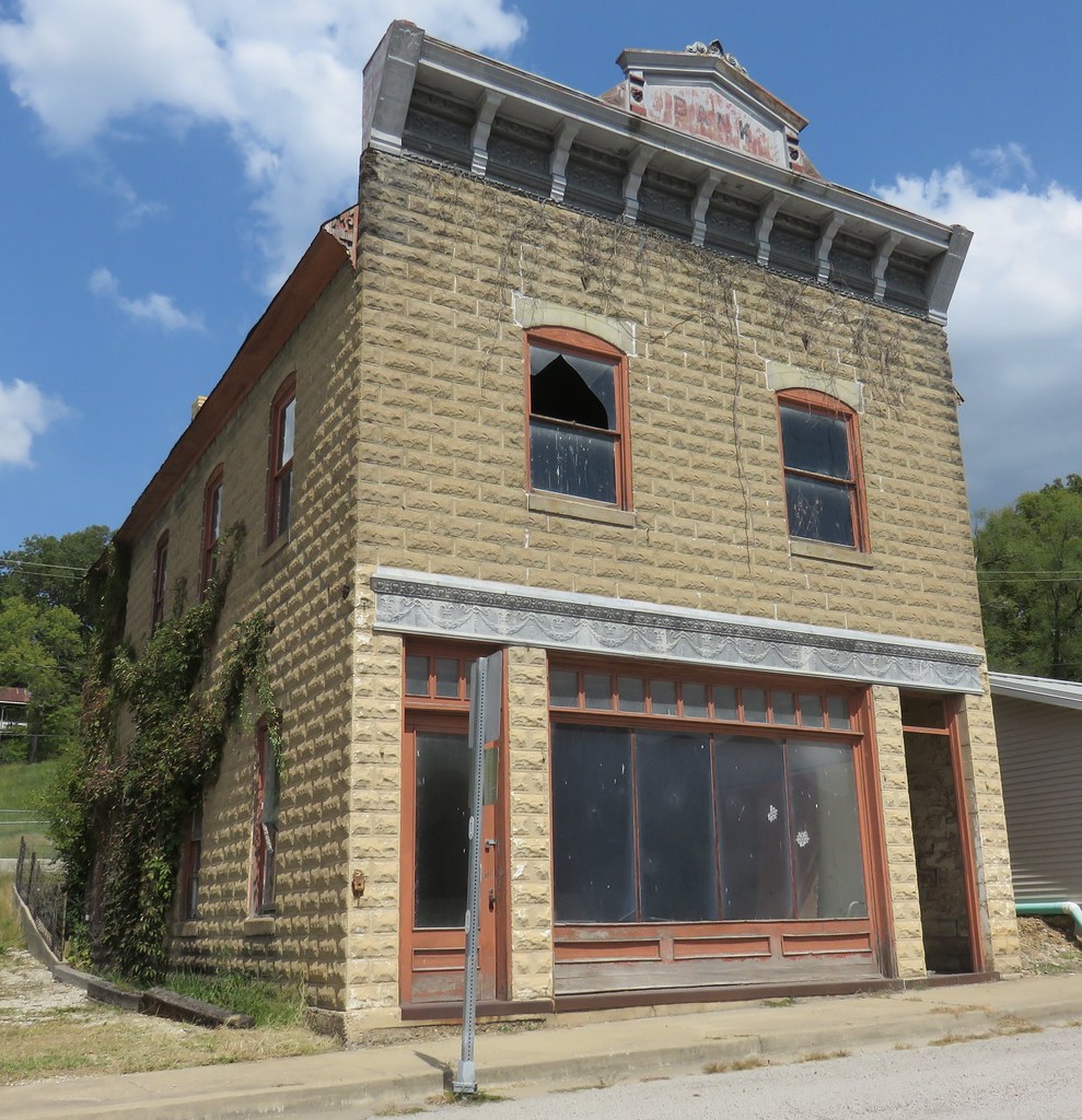 Old Bank (Meta, Missouri) Meta, Missouri is located in sou… Flickr