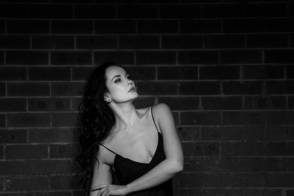 DSC00501 The beautiful Anne Duffy striking a pose during a… Flickr