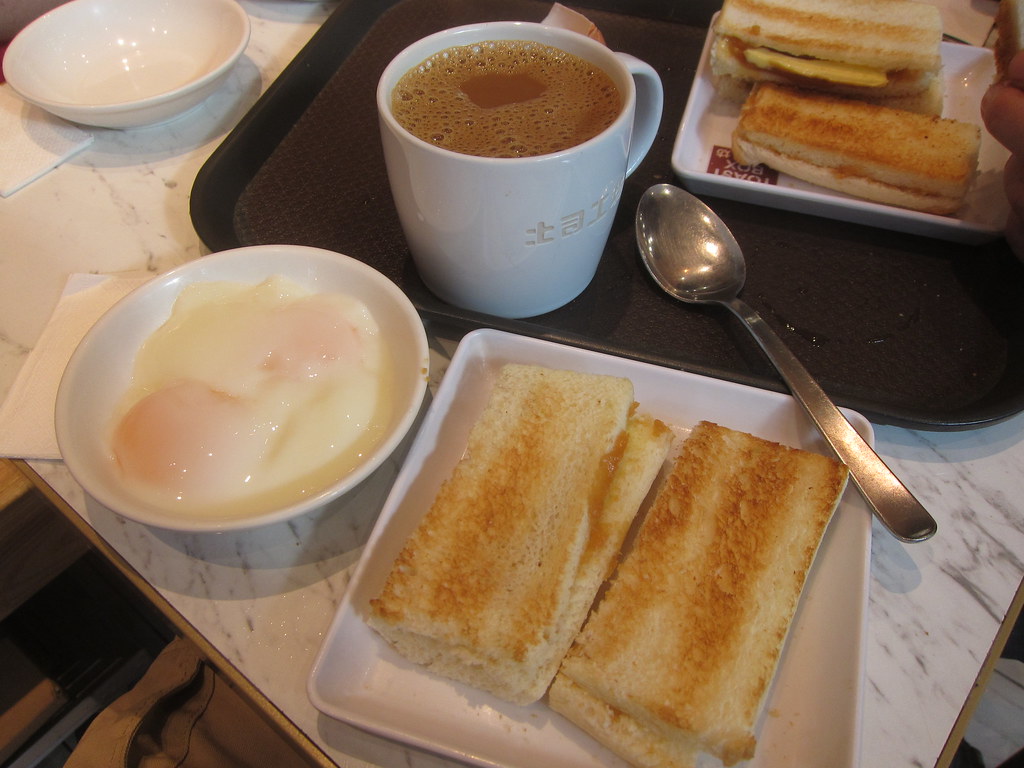 Our first meal was Kaya Toast at Toast Box, the classic Si… Flickr