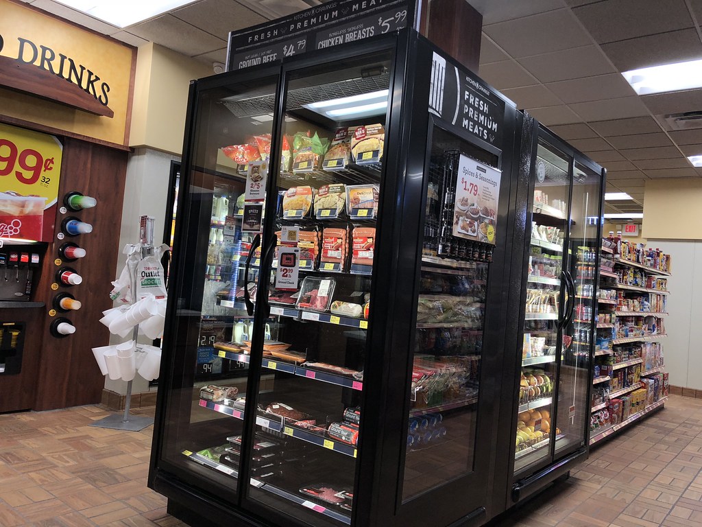 Tobacco Outlet Plus Grocery (KwikTrip / KwikStar) SE 14th Street