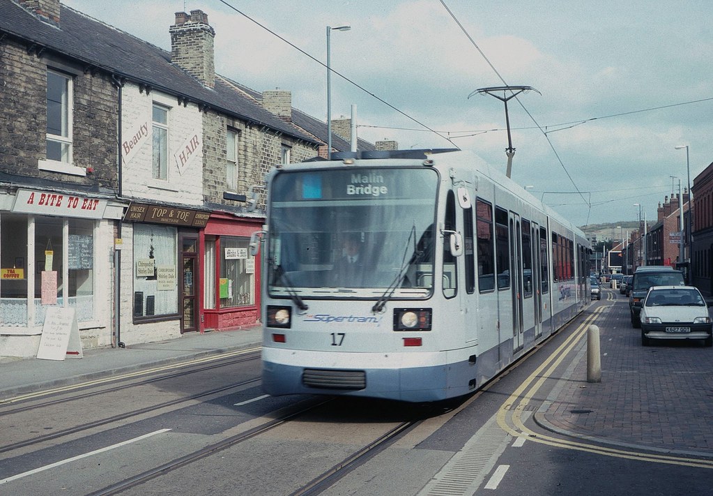 Sheffield Supertram 17 approaching Malin Bridge terminus i… Flickr