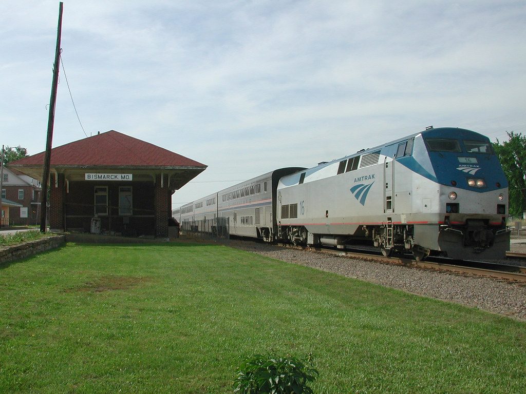 Missouri Pacific station at Bismarck but the MoPac doe… Flickr