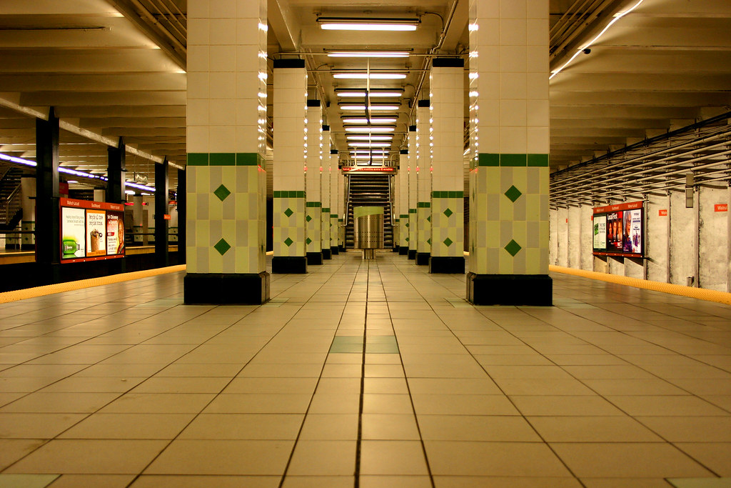 Walnut & Locust Walnut & Locust station, Philadelphia, Jul… Flickr