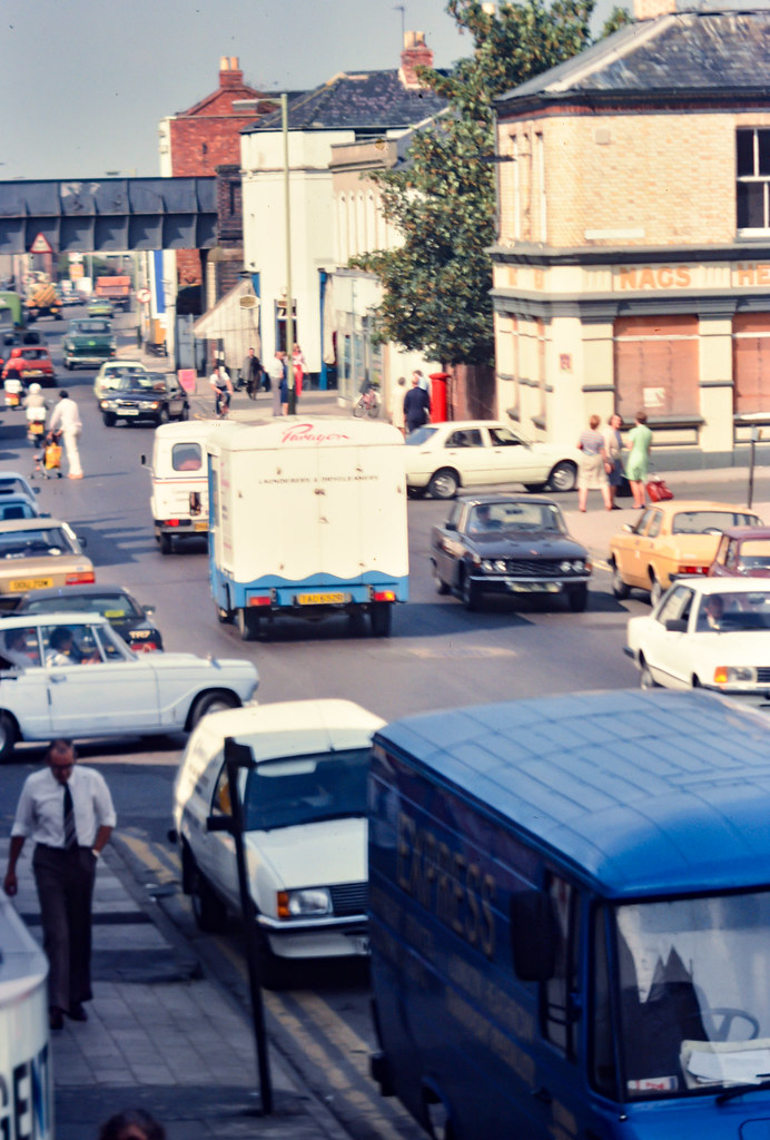 Lower High Street, Cheltenham hargreaves.david Flickr