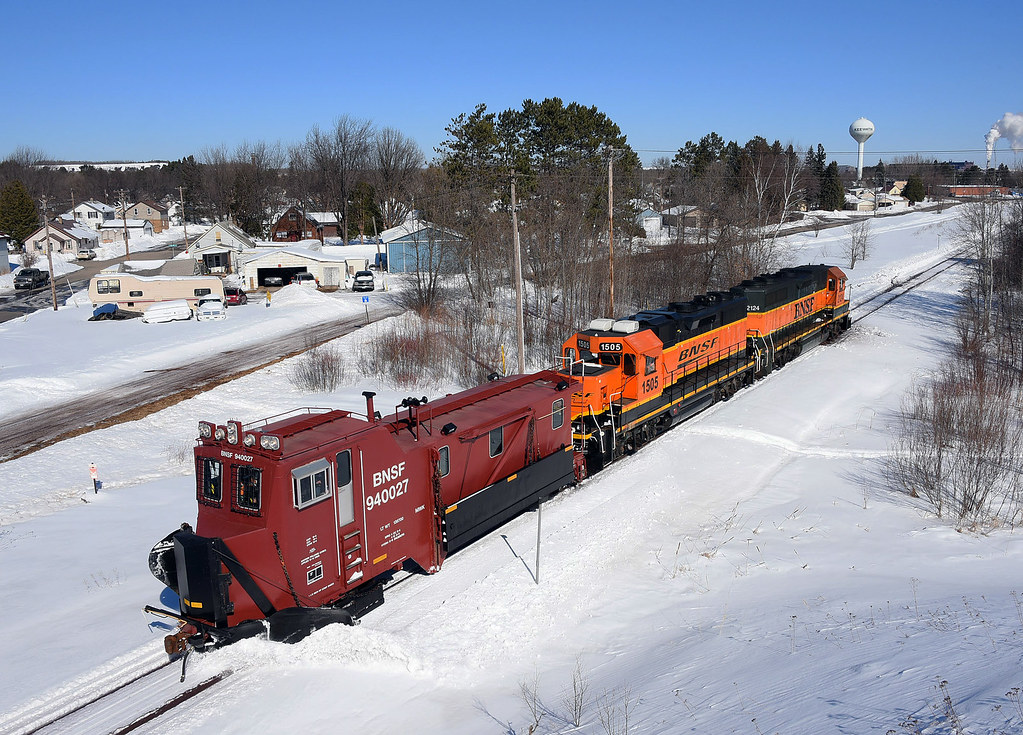 Keewatin Dozer action through Keewatin. That steam plume i… Flickr