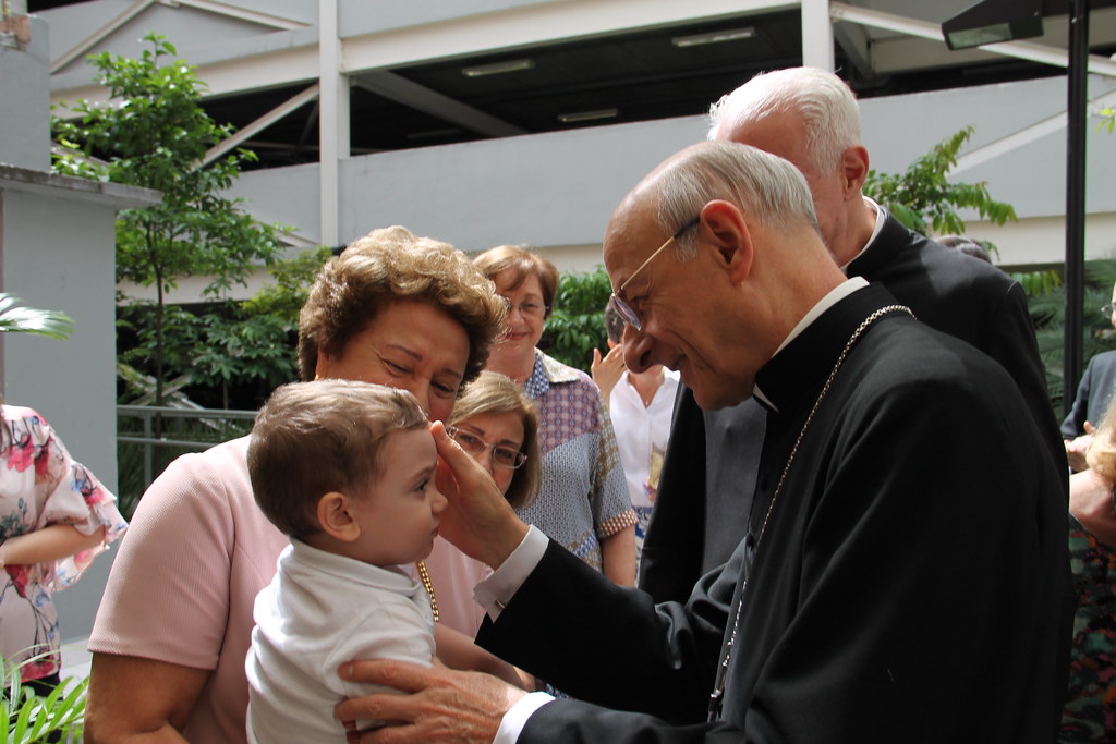 El prelado del Opus Dei, en Sao Paulo Viaje pastoral del 2… Flickr
