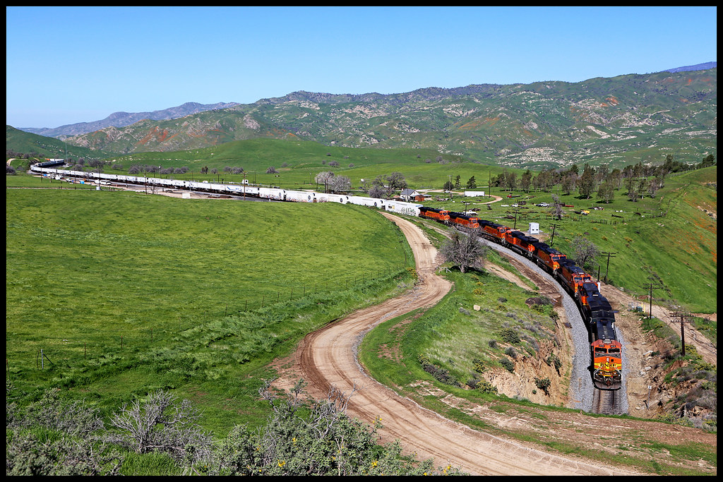 Elevation of Bear Valley Rd, Tehachapi, CA, USA Topographic Map