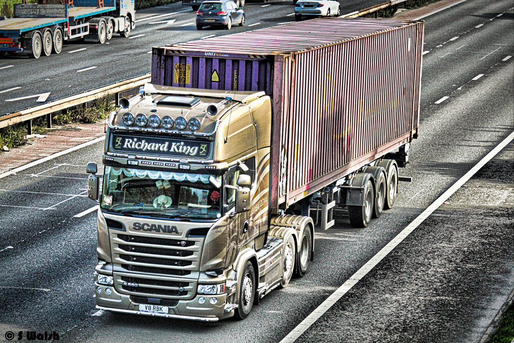 Richard King Transport Scania Golden Griffin V8 RBK Simon's Truck