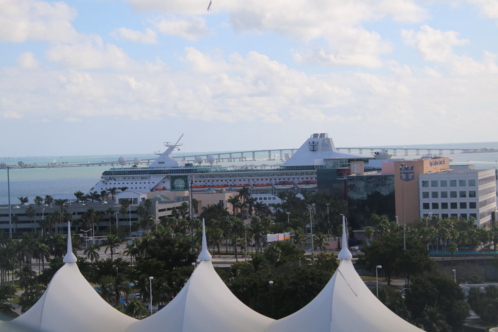 Celebrity Equinox Leaving the Port of Miami (Miami, Florid… Flickr