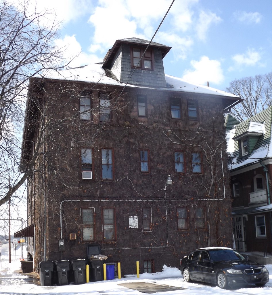 Apartment Building 901 North Front Street Harrisburg PA 17… Flickr
