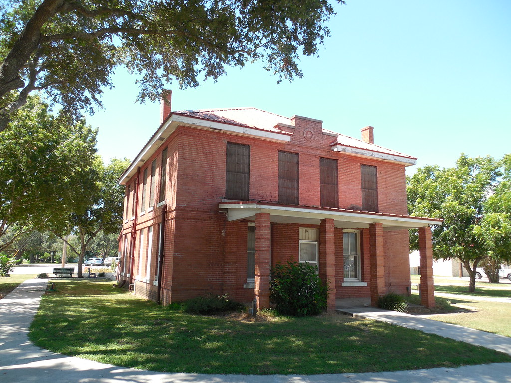 (Old) Jackson County Jail Edna, Texas Constructed in 1922,… Flickr