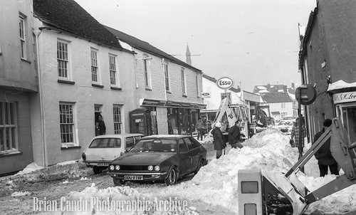 WottonunderEdge snow Snowy winter weather, 1980s. Flickr