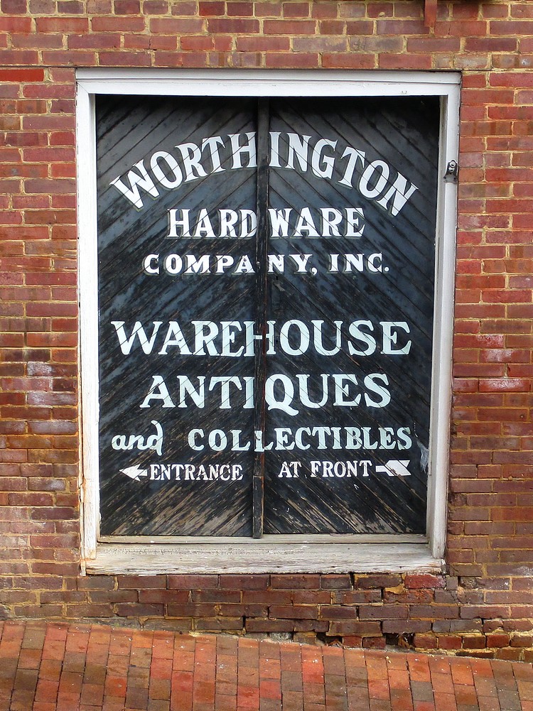 Worthington Hardware Sign This sign advertising the Worthi… Flickr