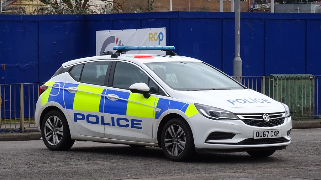 Bedfordshire Police OU67 CXR 999 Response Flickr
