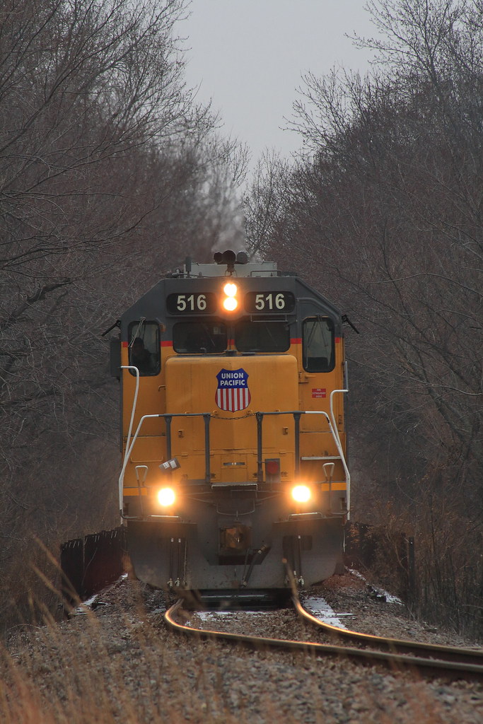 Endicott NE 122914 UP GP382 516 and another 382 are ba… Flickr