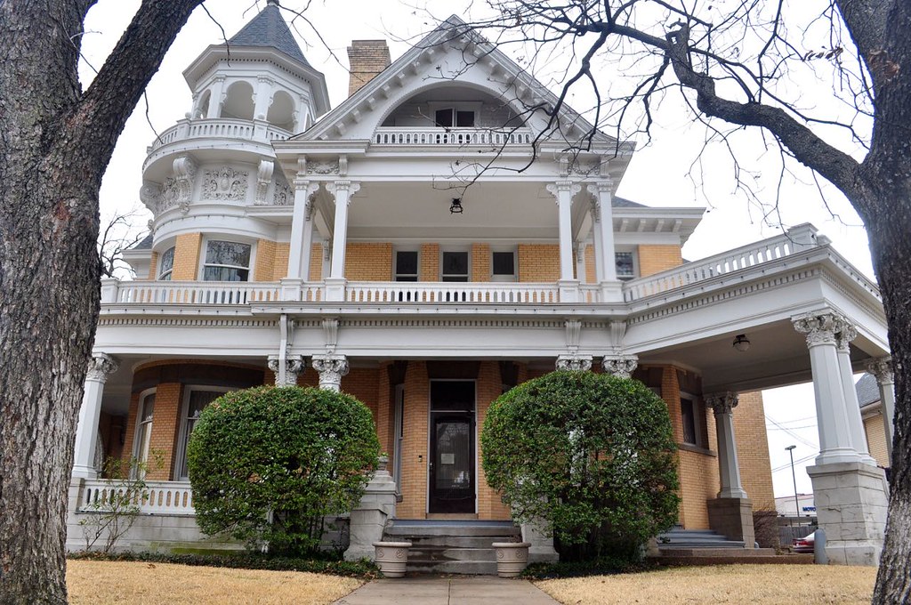 Madison Cooper House, built in 1907 1801 Austin Ave, Waco,… Flickr