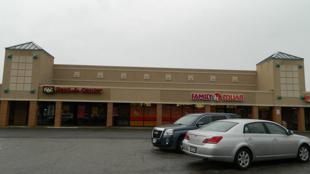 Langley Square stores RentACenter Family Dollar 550 33 … Flickr