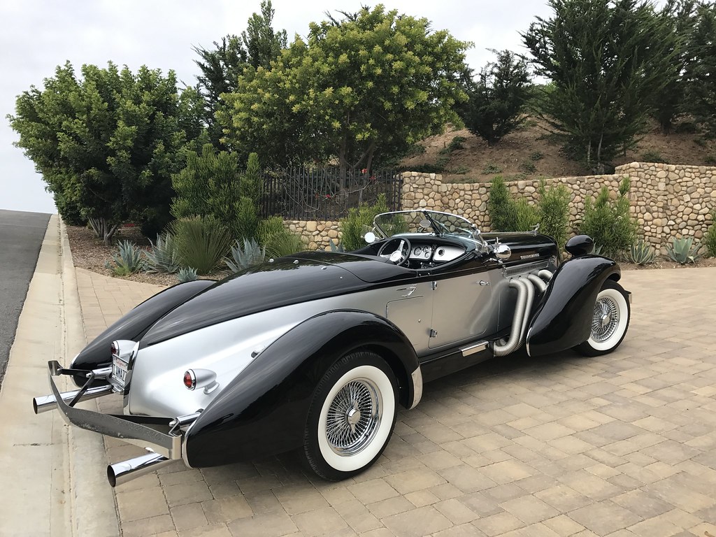 Auburn Boattail Speedster Black and Silver Auburn Speeds… Flickr