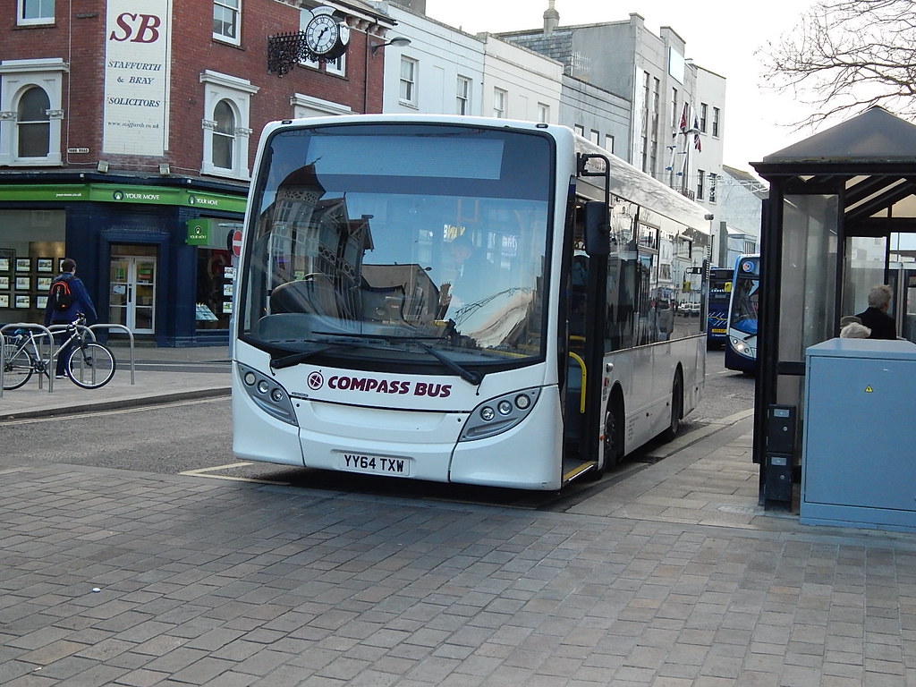 YY64TXW compass bus Bognor Regis Alexander Dennis Enviro 2… STAN
