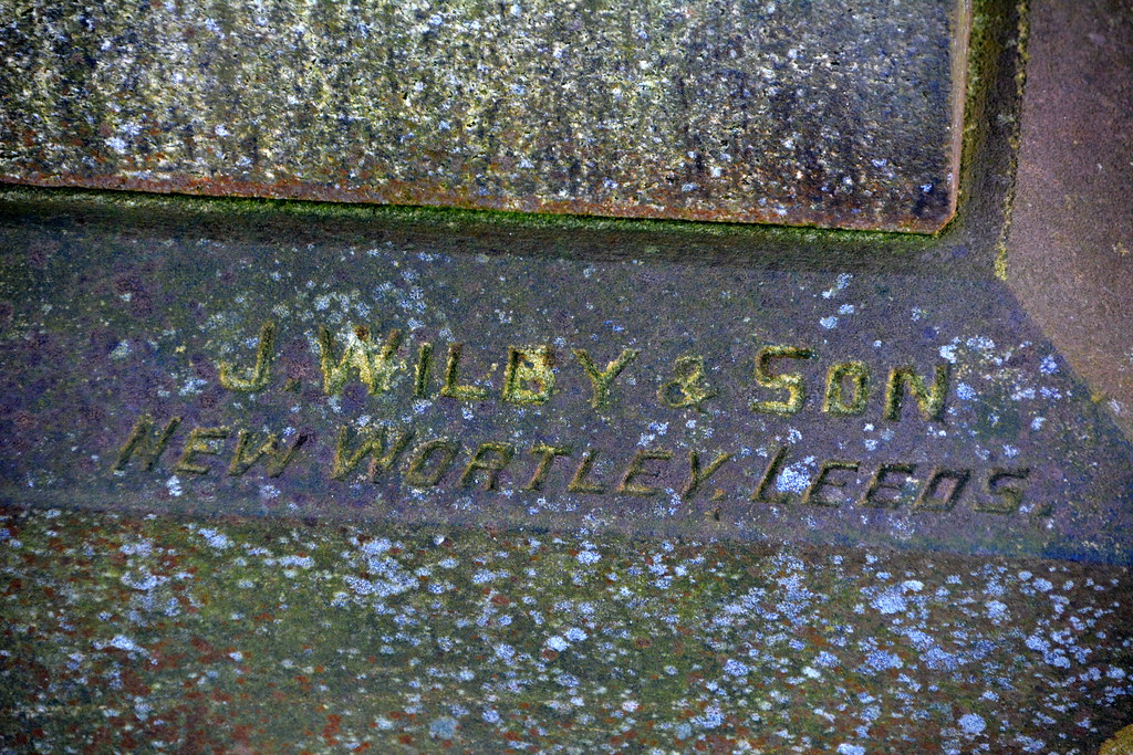 Cemetery Farnley The cemetery on Tong Road in Farnley open… Flickr