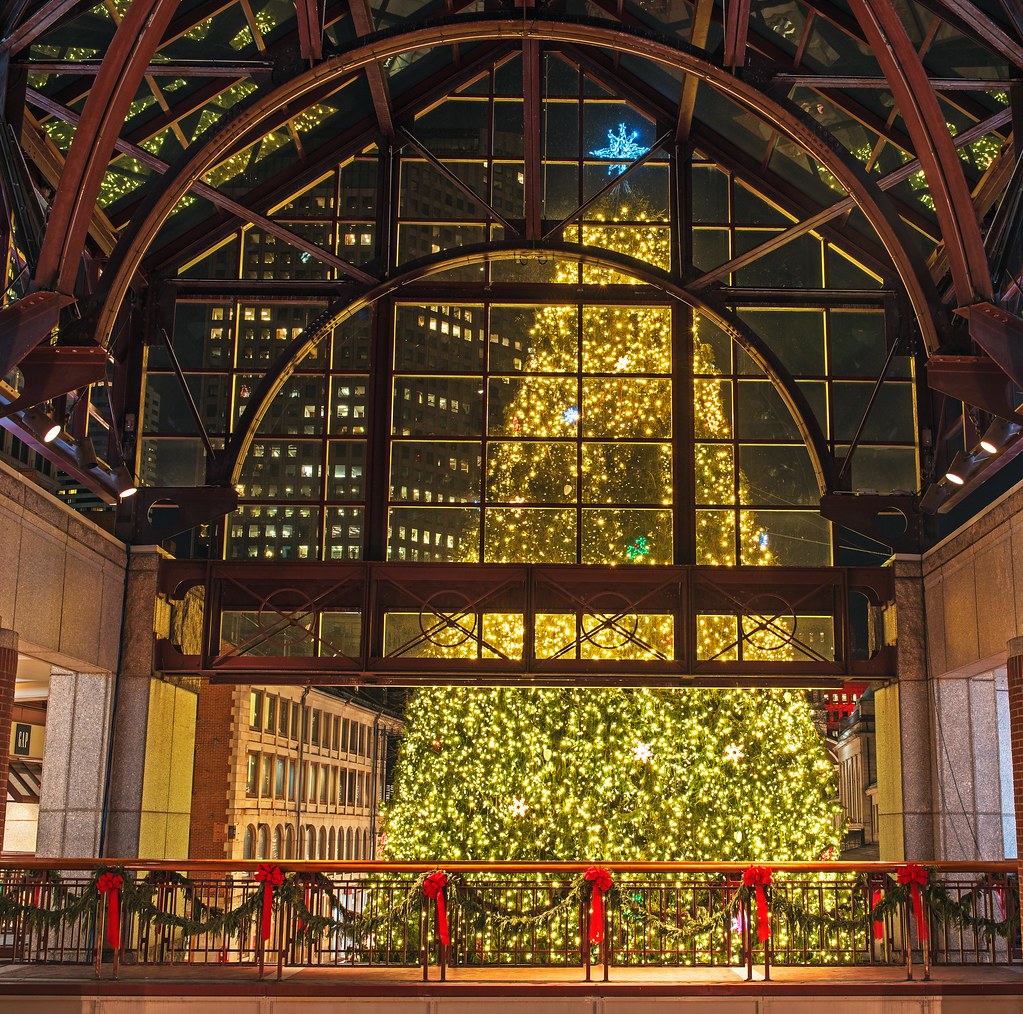 Christmas in Faneuil Hall Boston 2017 A great way to spe… Flickr