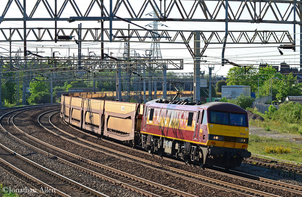 9028 Queensville curve, Stafford EWS liveried 90028 heads … Flickr