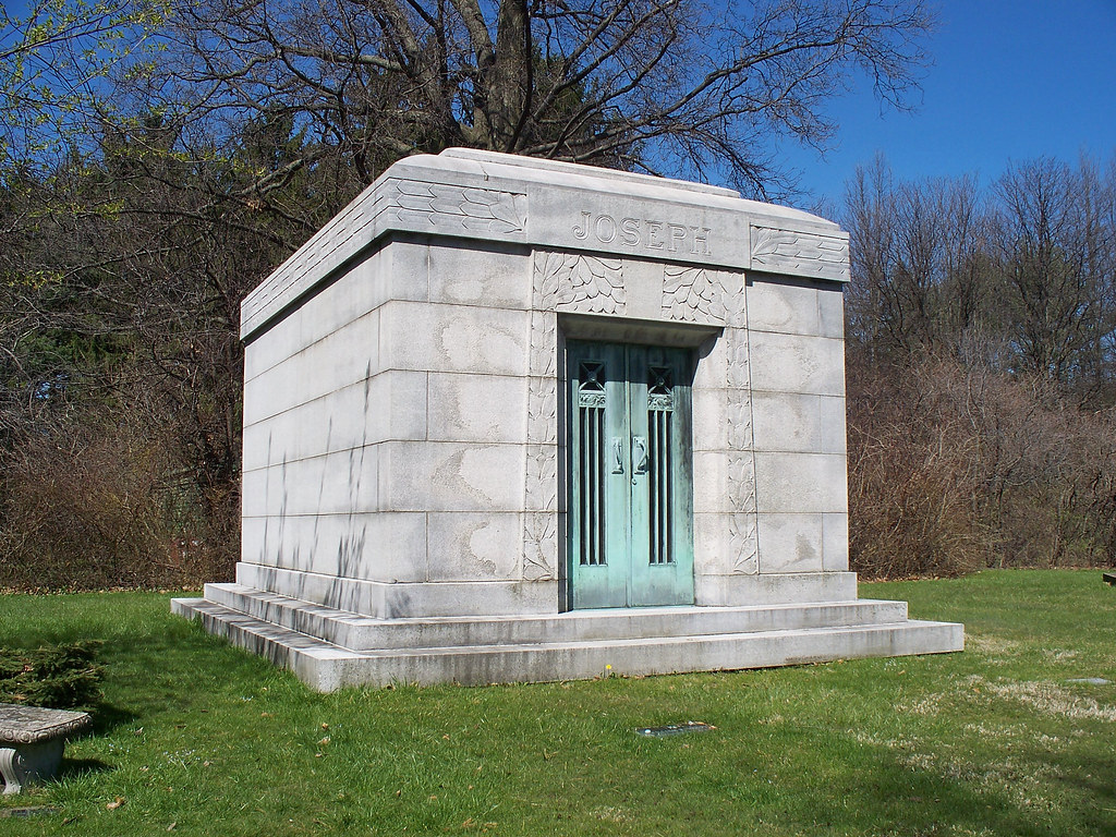OH Cleveland Heights Mayfield Cemetery 2 Mausoleum at Ma… Flickr