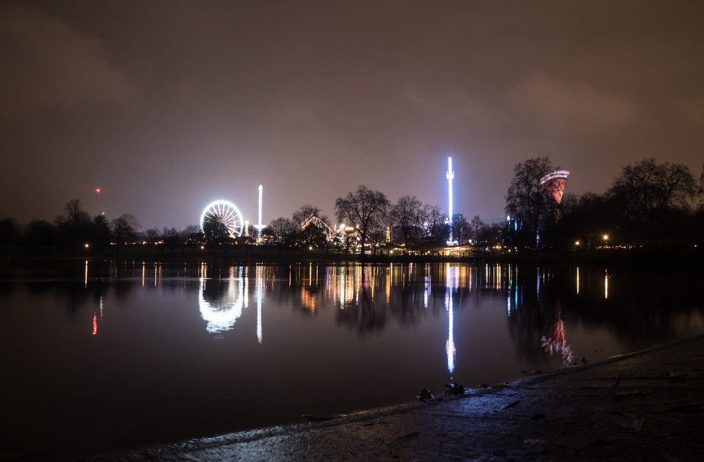Reflections of winter wonderland The view of Hyde park's W… Flickr