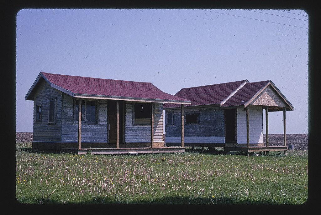 Youngville Cafe cabins, two cabins, Route 30, near Van Hor… Flickr